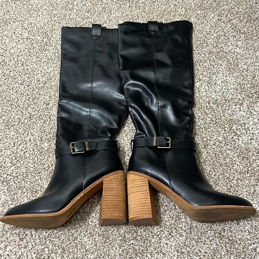 Black Heeled Boots - Picture 4 of 5